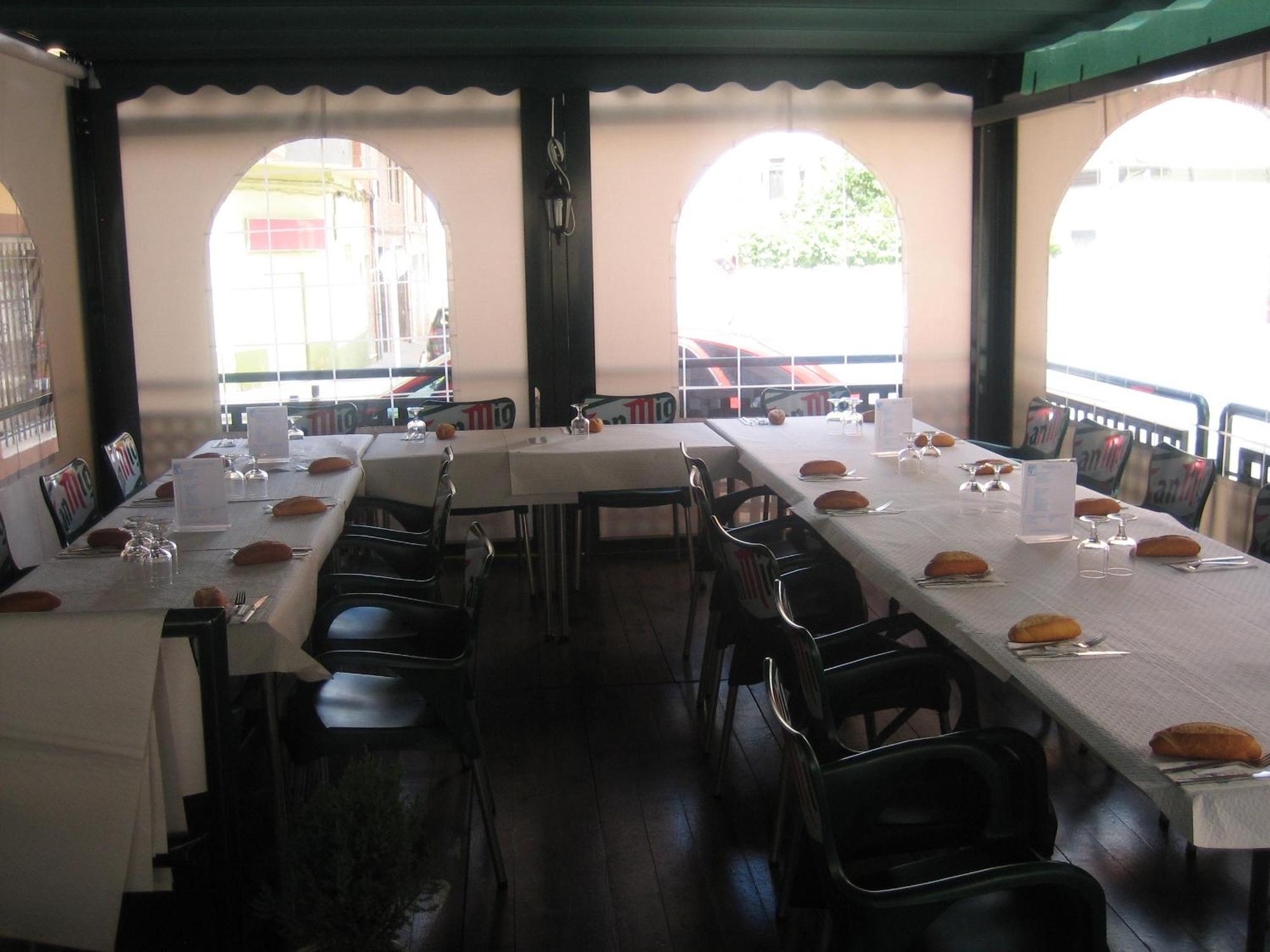 Hostal Restaurante La Trucha Benavente Exterior photo