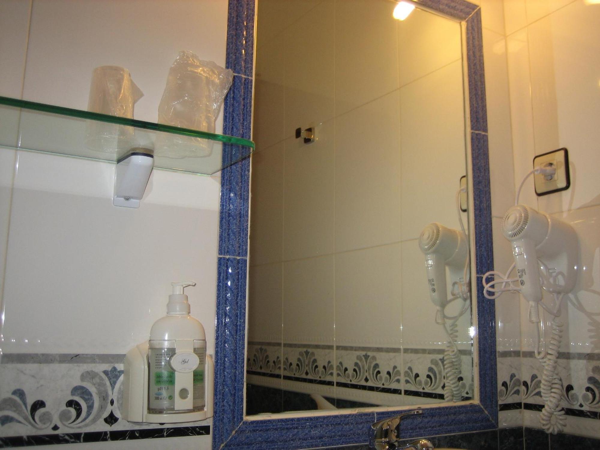 Hostal Restaurante La Trucha Benavente Room photo